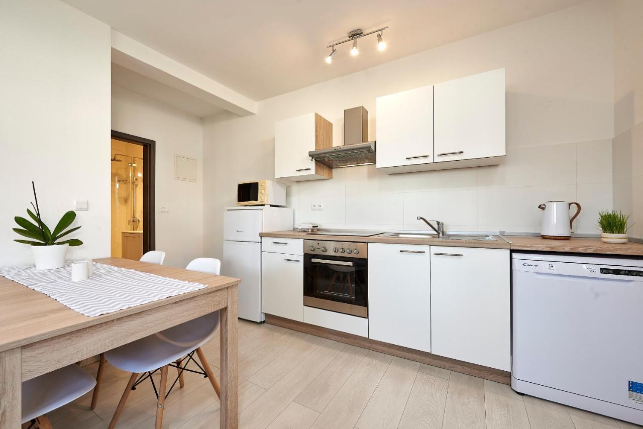 Apartmani Sara I Klara Trogir Exterior photo