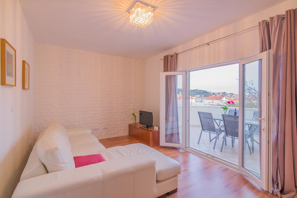 Apartmani Sara I Klara Trogir Exterior photo
